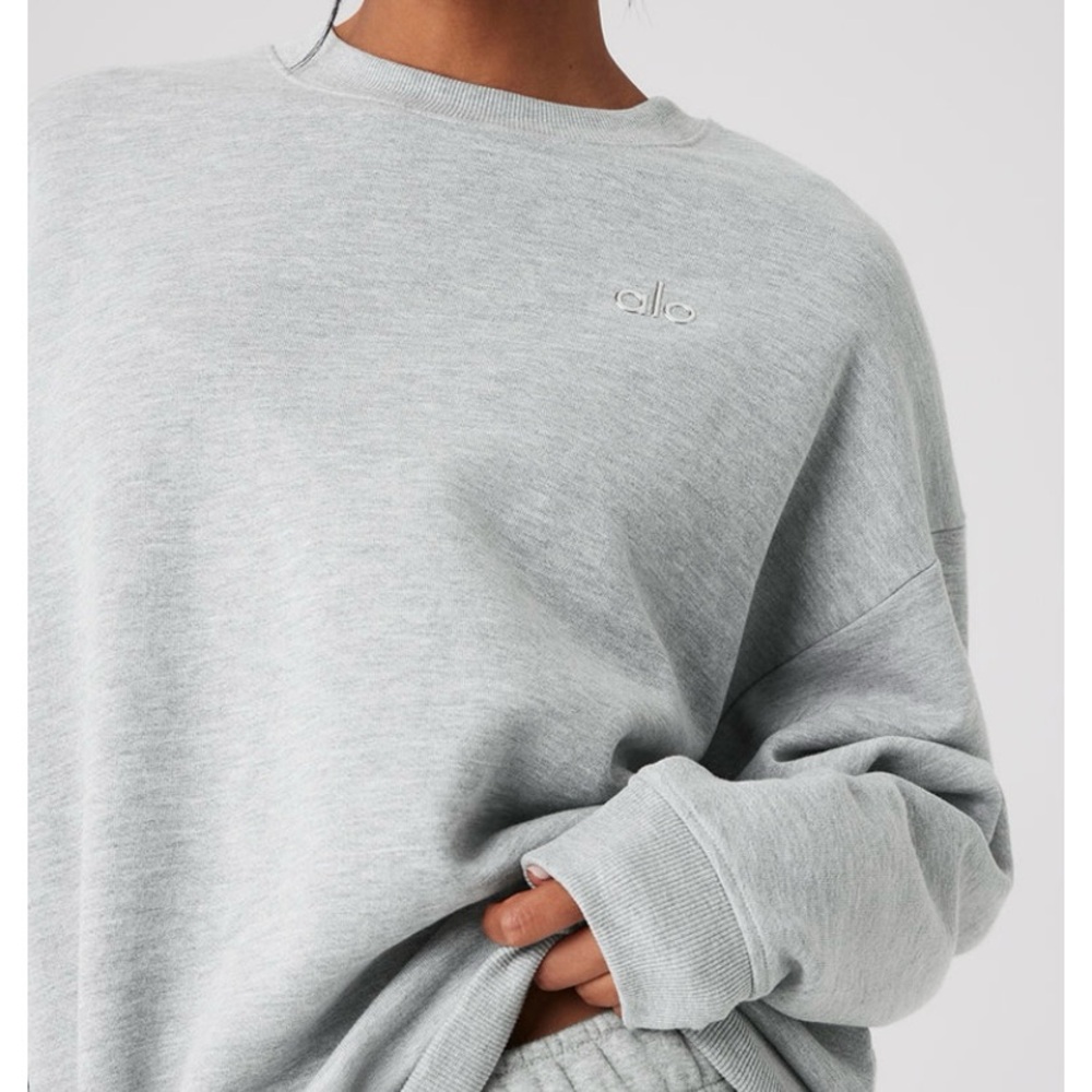 ALO Accolade Crew Neck Pullover